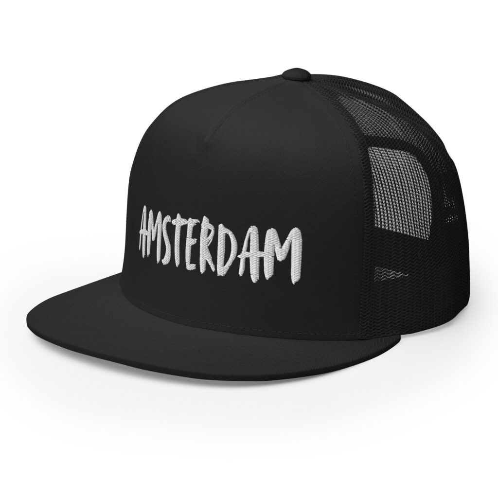 Amsterdam 5-panel trucker musta etuvasen Yupoong